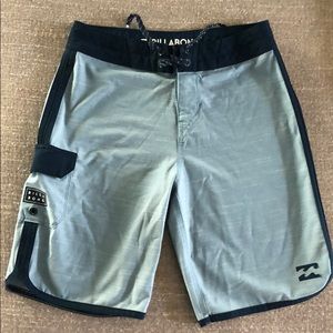 Youth Billabong PlatinumX board shorts